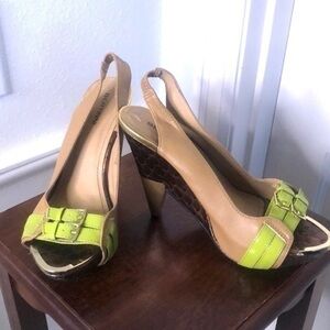 Bertinni shoes size 7.5 brown tan green gold